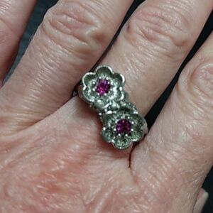 *Sale* Vintage Avon silver tone purple flower ring size 7.5
